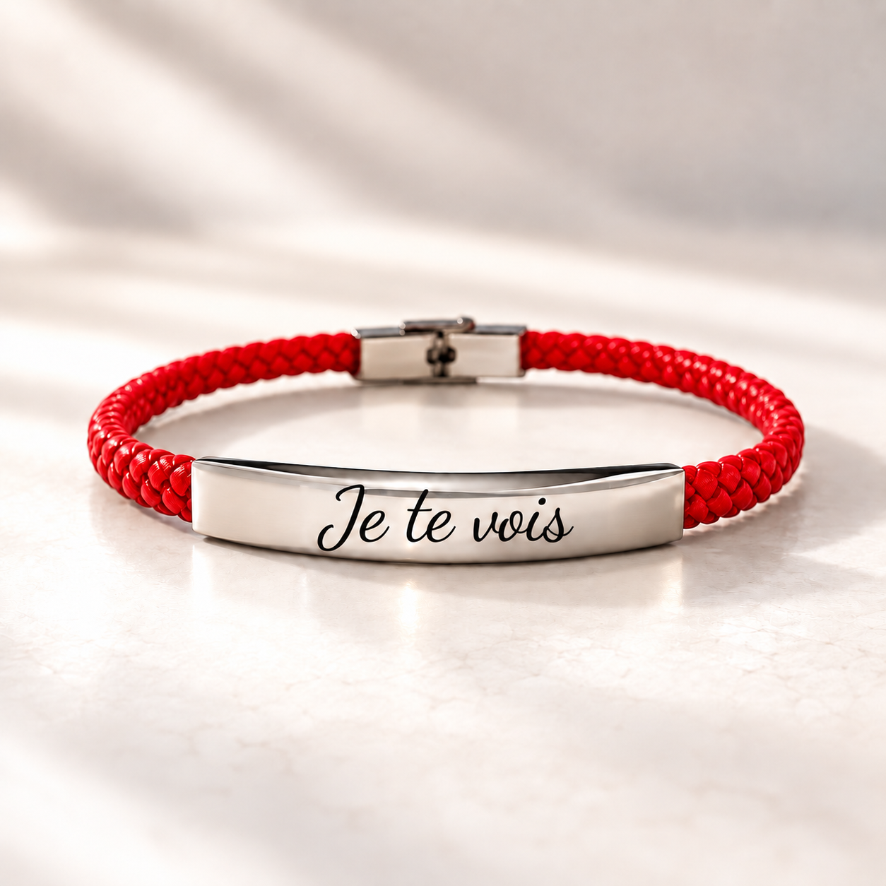 “Je te vois” – Le bracelet qui dit ce qu’on ne dit pas toujours